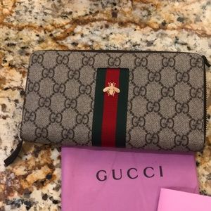 Gucci wallet